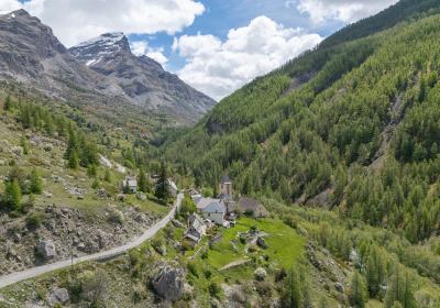 Les 3 cols - Col de la Cayolle, col des Champs, col d'Allos - Route du col de la Cayolle dans le vallon du Bachelard