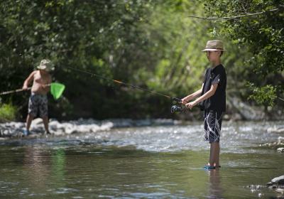 Atelier Pêche Nature au Lac de Serre-Ponçon - Pêche en rivière