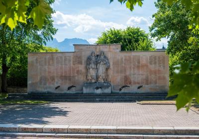 Histoire du Monument aux Morts de Barcelonnette - Monument aux Morts de Barcelonnette