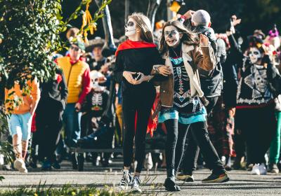 Défilé de la Fête des Morts spécial enfants - Barcelonnette - Défilé de la Fête des Morts spécial enfants