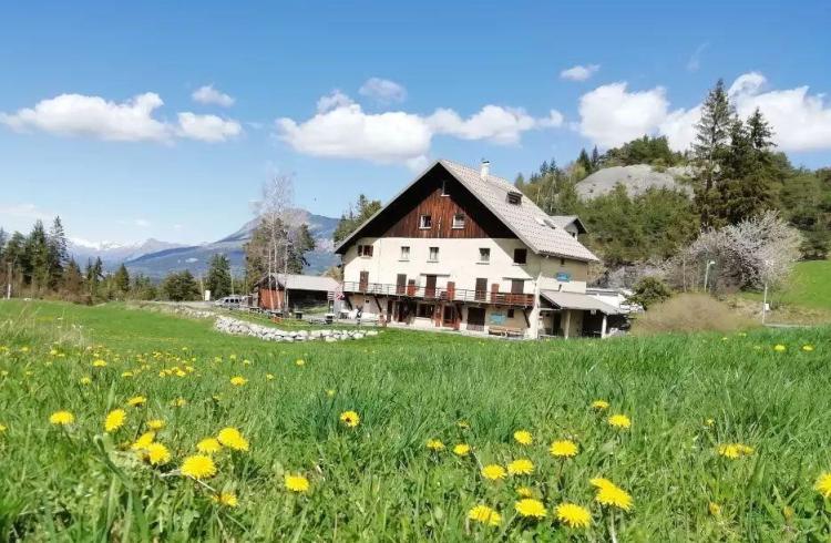 Le Fanget - Matériel nordique et sportif_Auzet - Le Fanget - Matériel nordique et sportif
