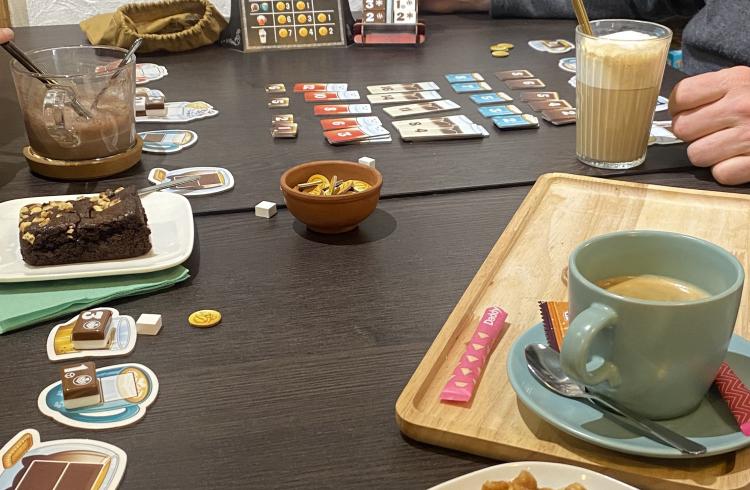 Pause goûter en famille - Le Colibri Ludique EMBRUN - Pause goûter en famille - Le Colibri Ludique EMBRUN