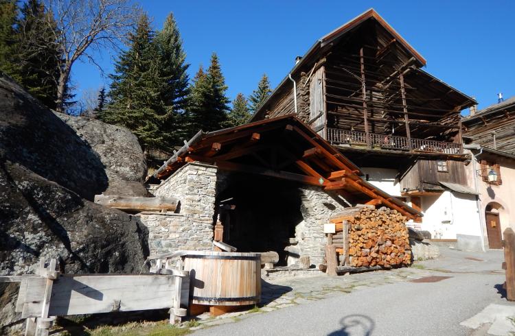 Découverte des bâtiments de Molines Village_Molines-en-Queyras