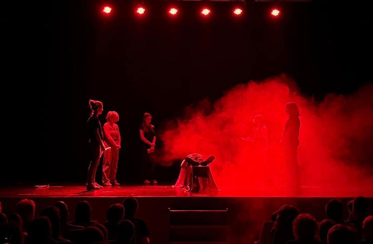 Spectacle de fin d'année de l'École Artistique de l'Ubaye - Théâtre - Spectacle de fin d'année de l'École Artistique de l'Ubaye - Théâtre