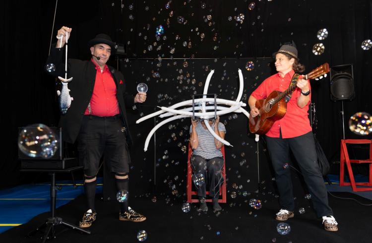 Spectacle "Le faiseur de tours"_Le Sauze 1400