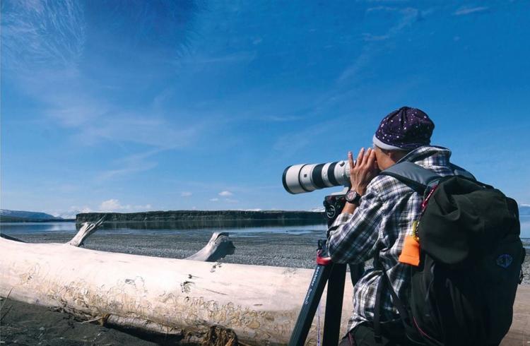 Projection rencontre : Le reflet d'une femme dans le regard d'un ours_Barcelonnette