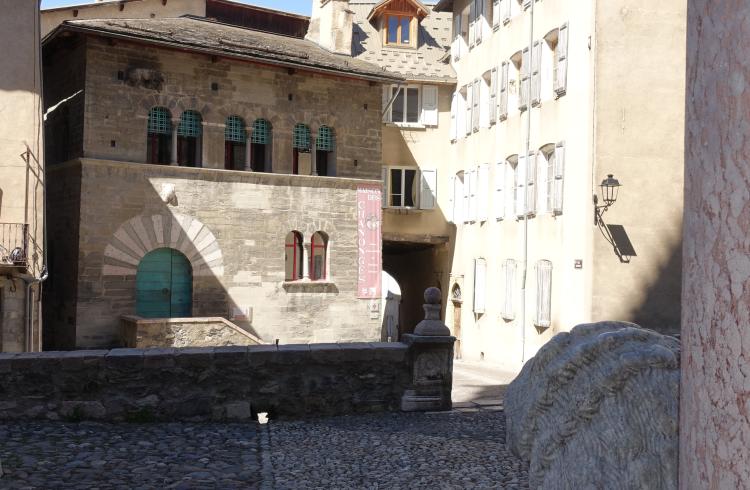 Visite guidée : Le carré des archevêques_Embrun