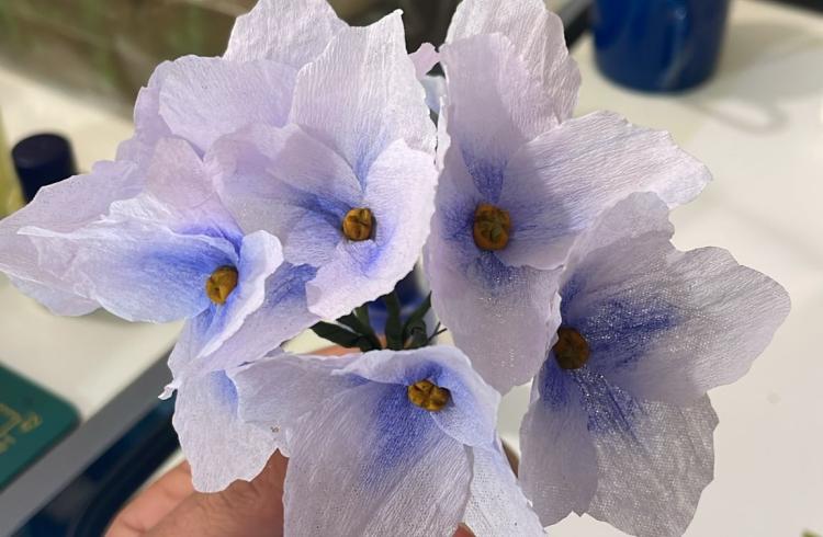 atelier création d'un Bouquet en papier crépon EMB - atelier création d'un Bouquet en papier crépon EMB