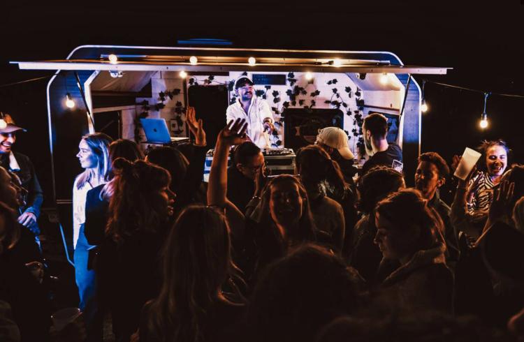 Concert DJ Truck "Mémé Chut"_Barcelonnette