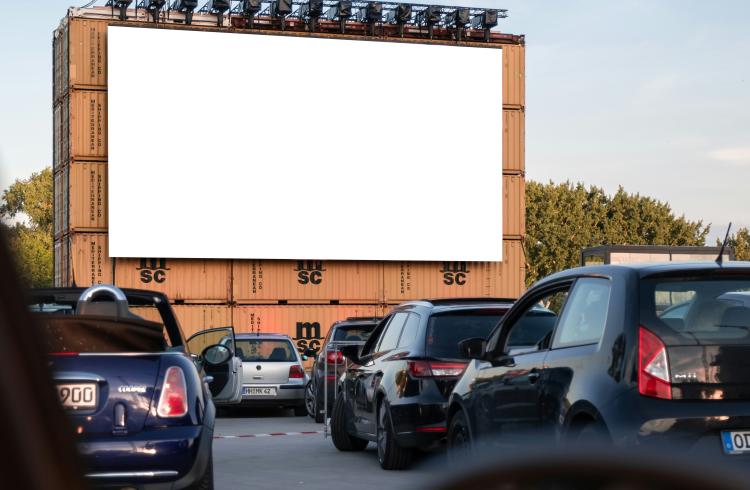 Cinéma drive-in au Grand-Puy_Seyne - drive in