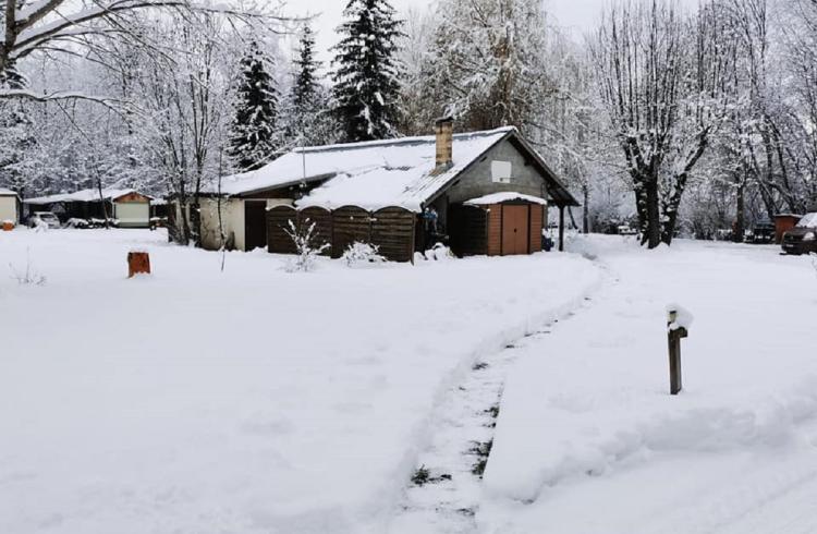Camping Caravaneige de La Blanche - Camping sous la neige