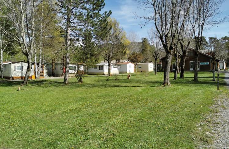 Camping Caravaneige de La Blanche**_Seyne - vue espace vert