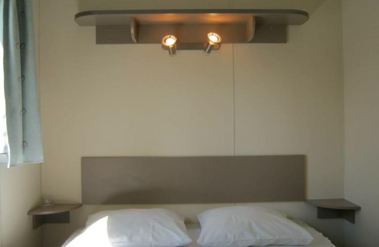 Camping Les Prairies - Intérieur Chambre