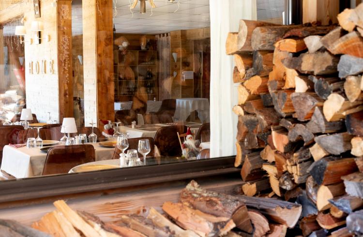 Hôtel Le Domaine de l'Adoux*** - Restaurant à Montclar