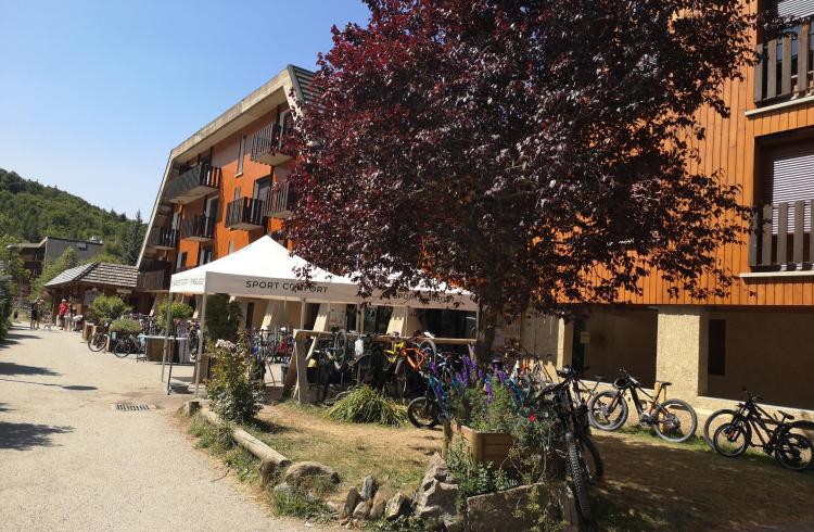 Hôtel-Restaurant Espace - terrasse d'été