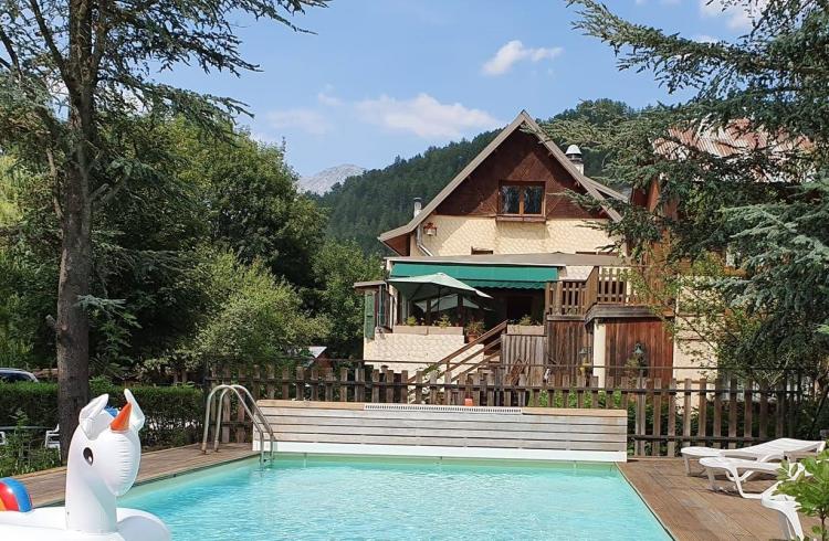 Hôtel_restaurant_Vieux_Tilleul - Piscine