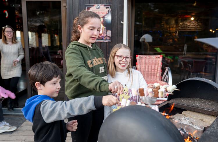 Bar Pub Restaurant Le Chalet - Barbecue en famille