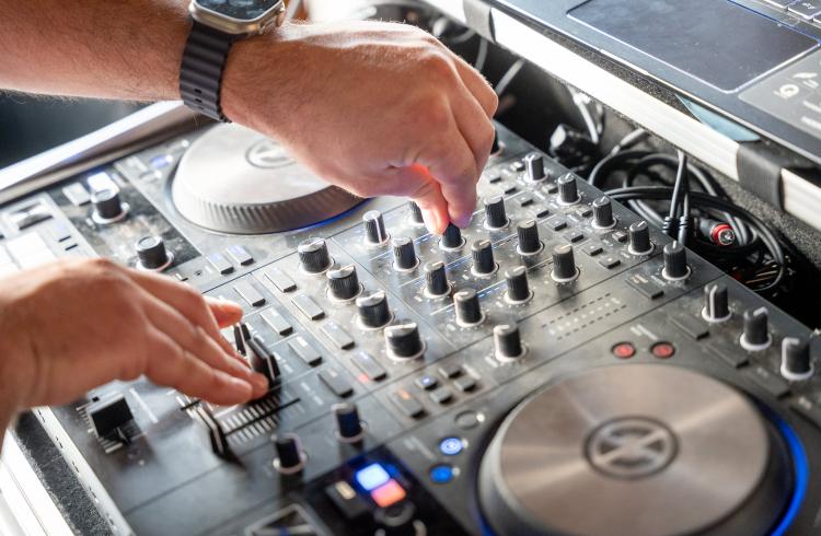 Bar Pub Restaurant Le Chalet - DJ